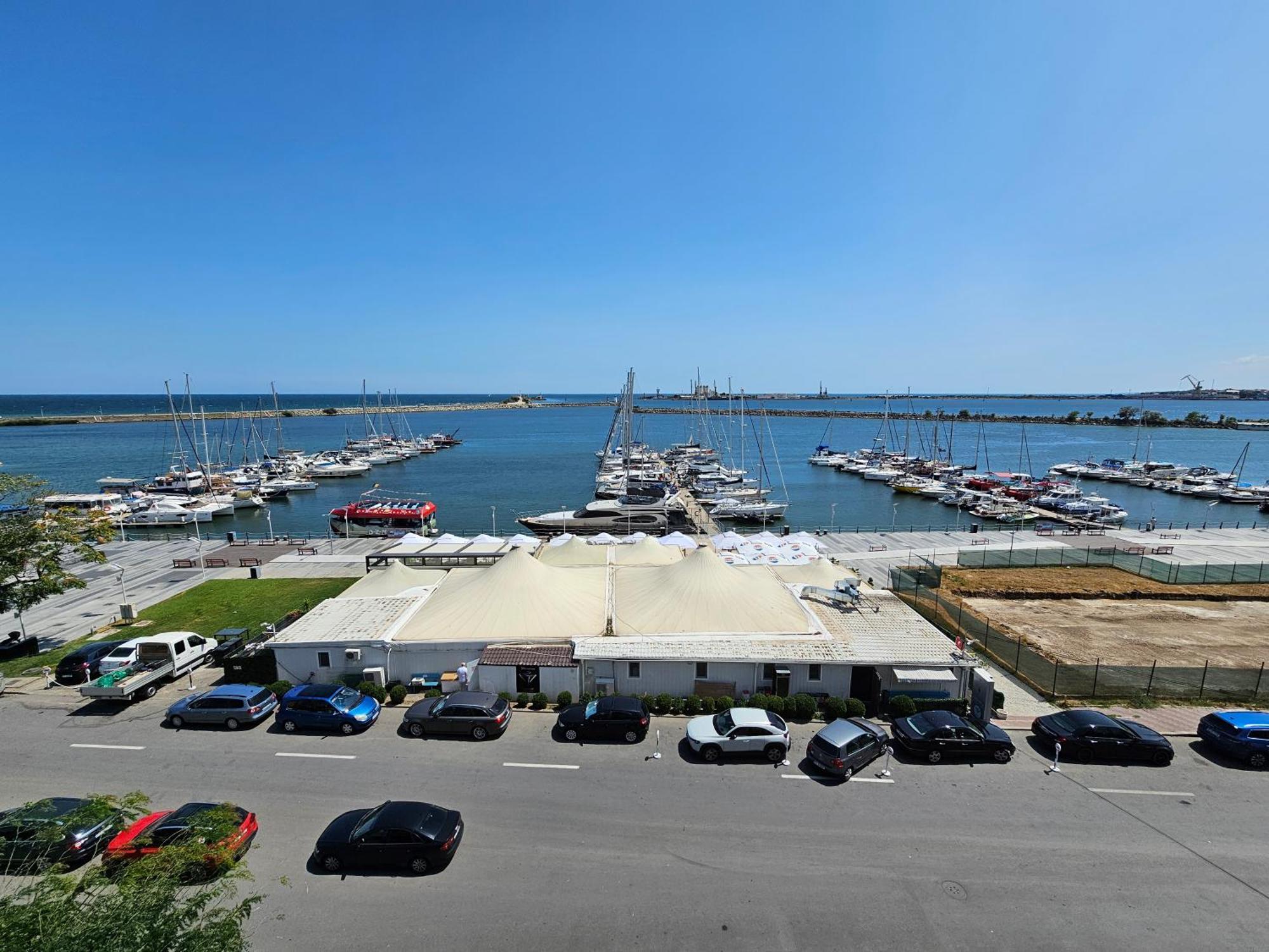 Апартаменти Blue Marina Sea View Мангалія Екстер'єр фото